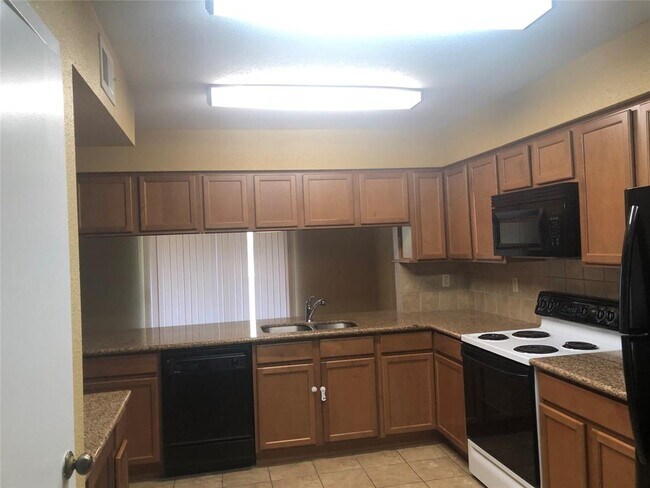 Building Photo - 14515 Wunderlich Dr