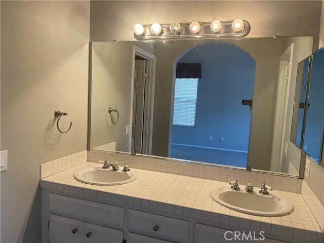 Building Photo - 178 Matisse Cir