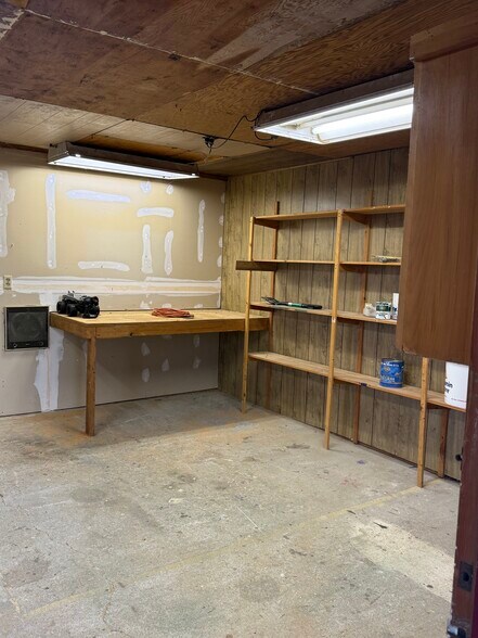 Building Photo - 1514 E Broadway