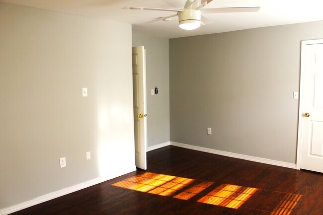 Building Photo - 77 Pagoda Ln
