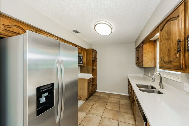 Building Photo - 1239 Sheree Ln
