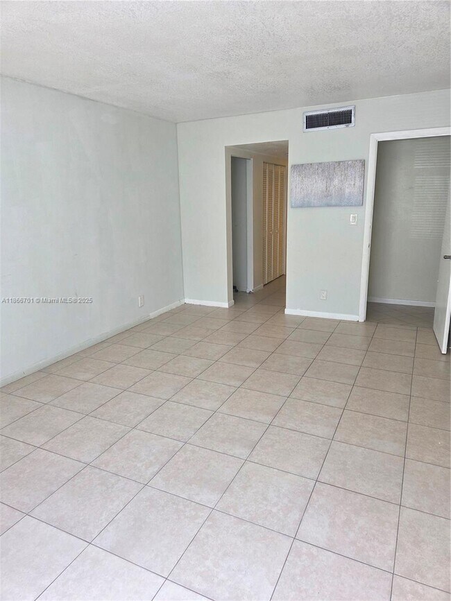 Building Photo - 3330 Spanish Moss Terrace