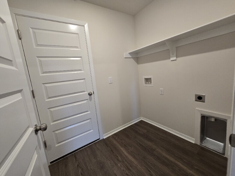 Building Photo - 2701 Murphy St