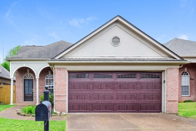 Building Photo - 7443 Glennmere Way