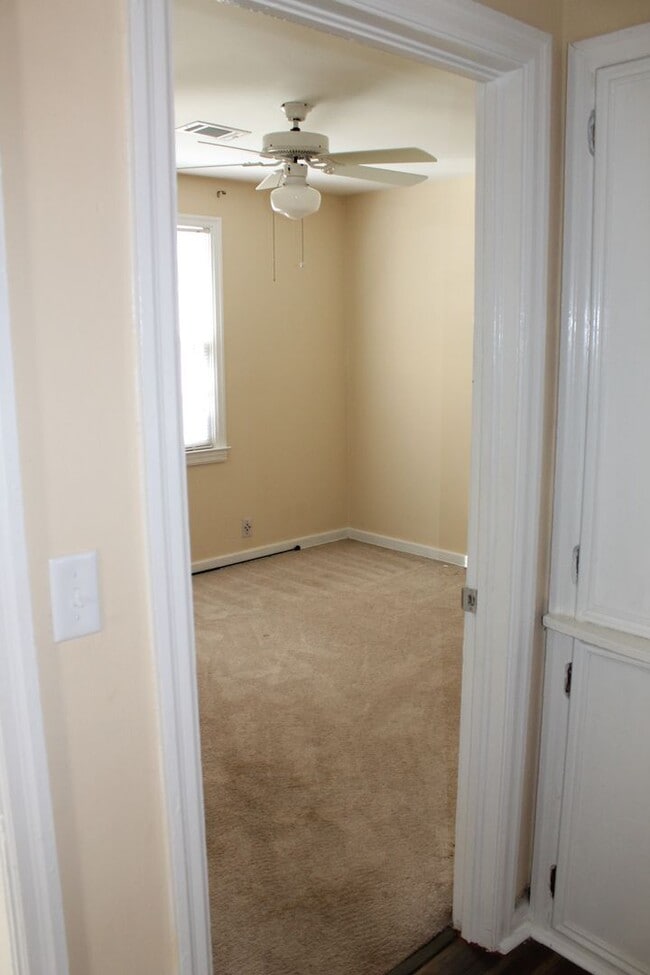Building Photo - 2 Bedroom Apartment in Shandon off of Devi...