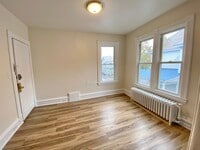 Building Photo - 36 Clarke St