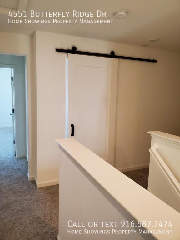 Building Photo - 4551 Butterfly Ridge Dr