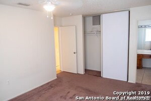 Building Photo - 9826 Meadow Br