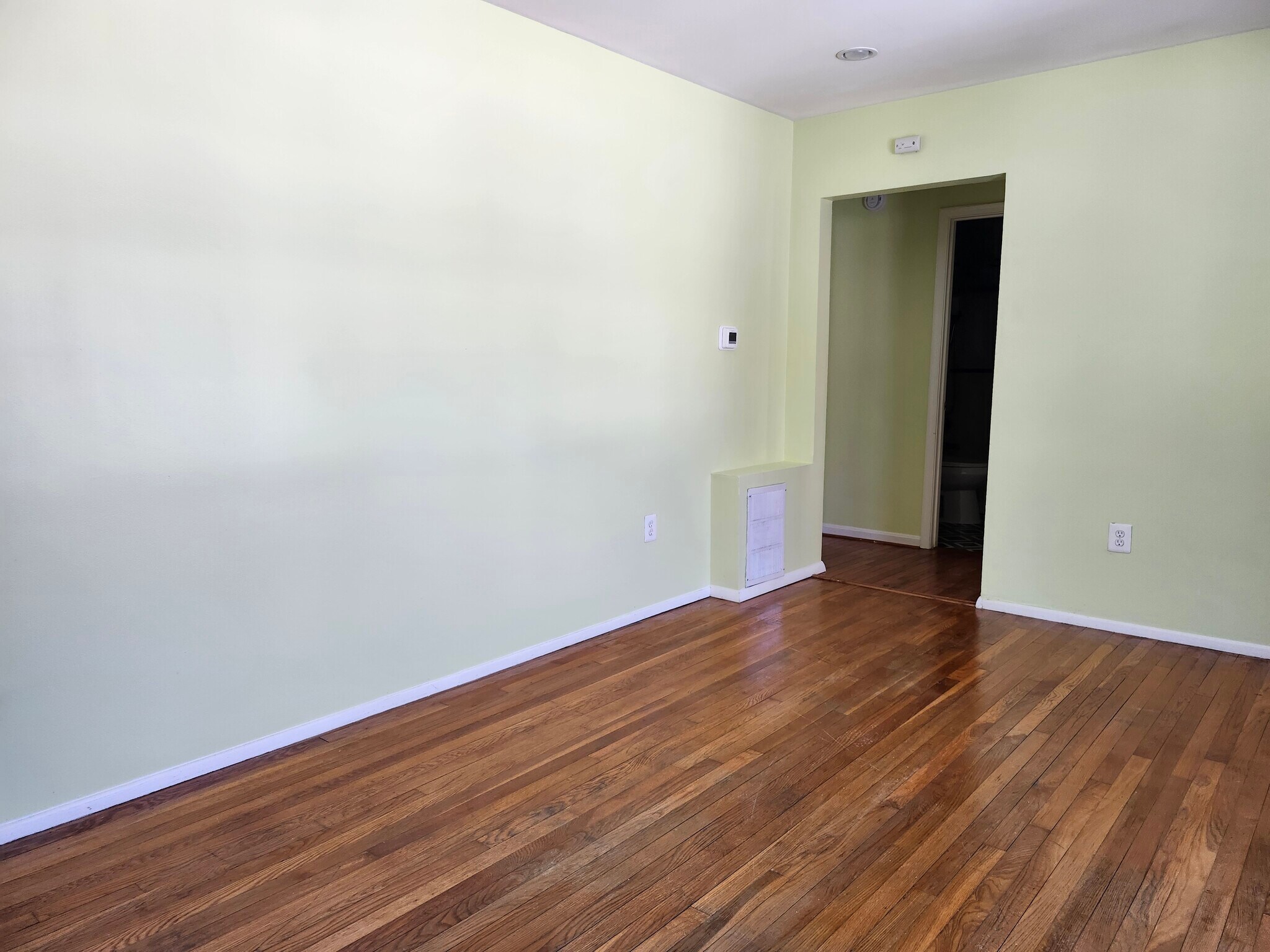 Building Photo - 3627 Forestdale Ave