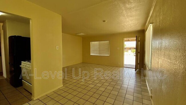 Building Photo - 2705 S Monterey Vista