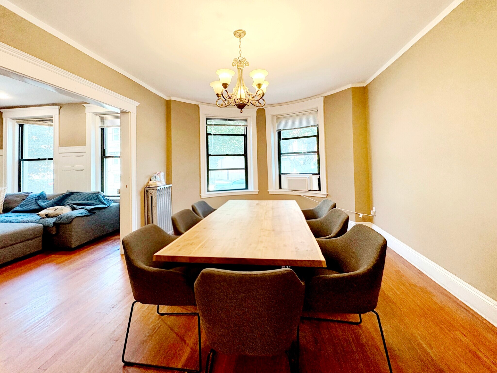 Building Photo - 184 Saint Paul St