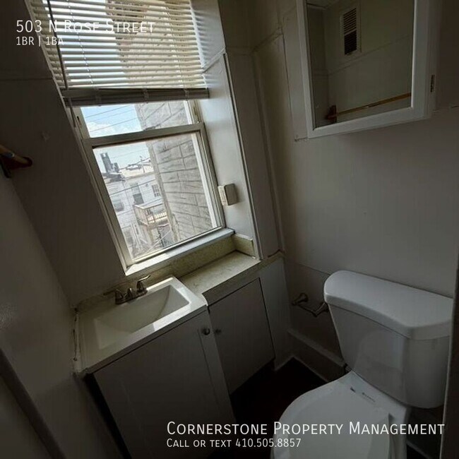 Building Photo - 503 N Rose St