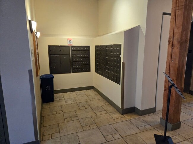 Building Photo - 2960 Inca St