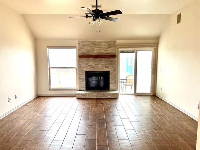 Building Photo - 1633 SW 31st Terrace