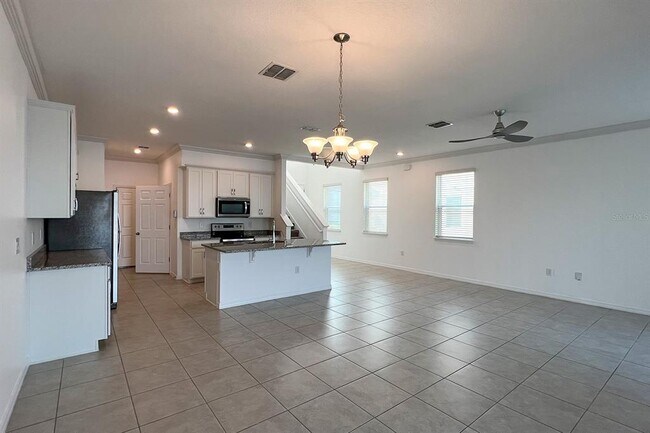 Building Photo - 15589 Willow Arbor Cir