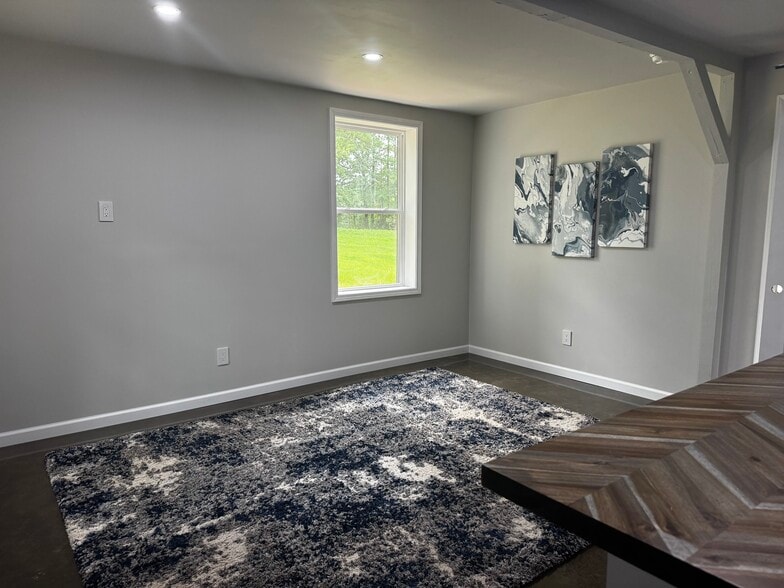 Living room - 1042 Adams Rd