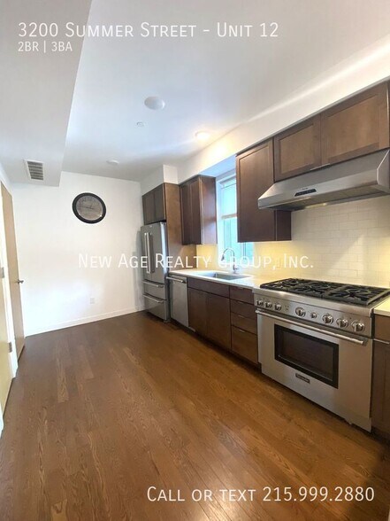 Building Photo - 3200 Summer St