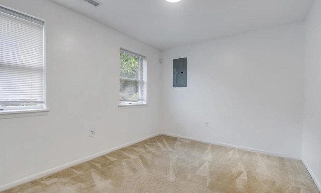 Building Photo - 4821 Fox St