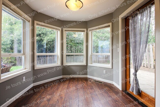 Building Photo - 12144 SW Anton Dr