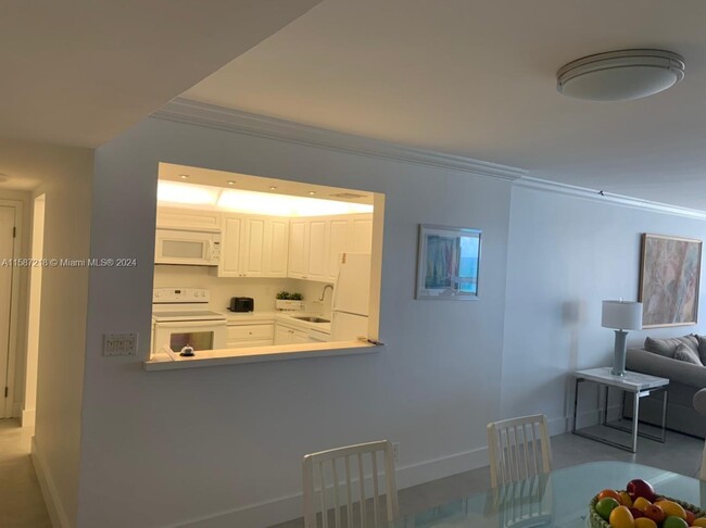 Building Photo - 2301 S Ocean Dr