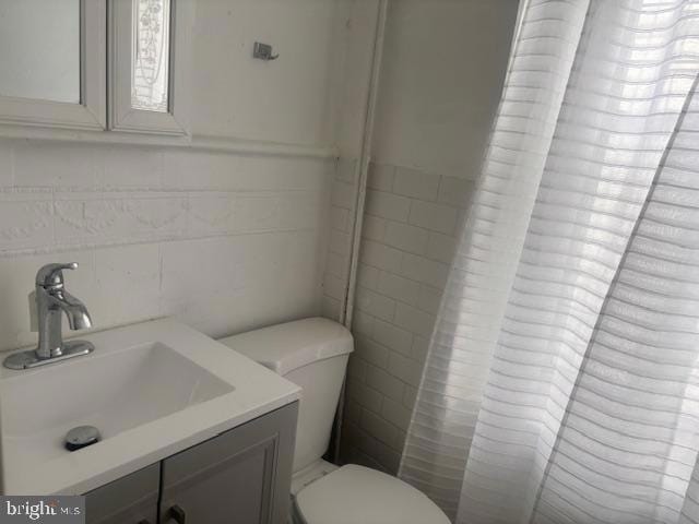 Building Photo - 5630 Walnut St