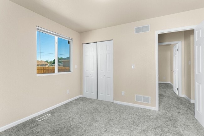 Building Photo - Newly remodeled single family home offering application fees waived as well as $200 off First Mon...