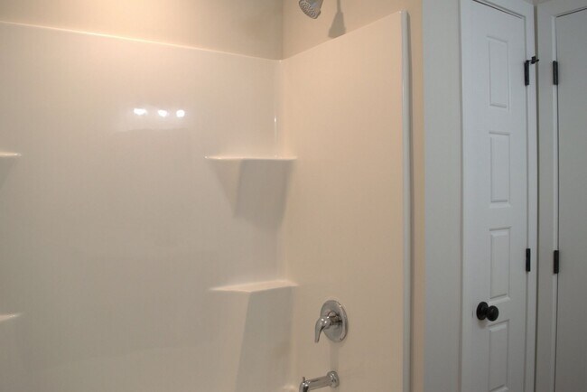 Building Photo - New construction three-bedroom 2-bathroom Home In Tuscany Ridge!
