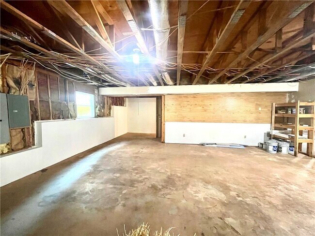 Building Photo - 2894 Sterling Dr NW