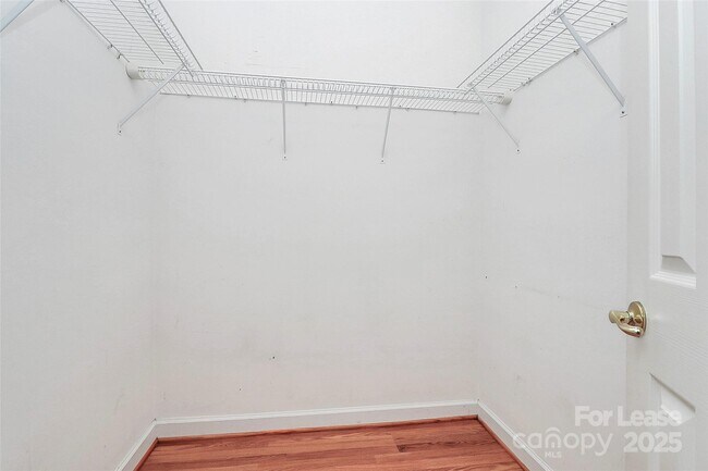 Building Photo - 11357 Olde Turnbury Ct