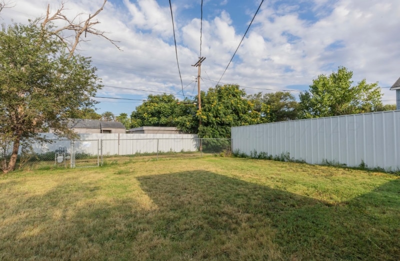 Building Photo - 1907 Nix St
