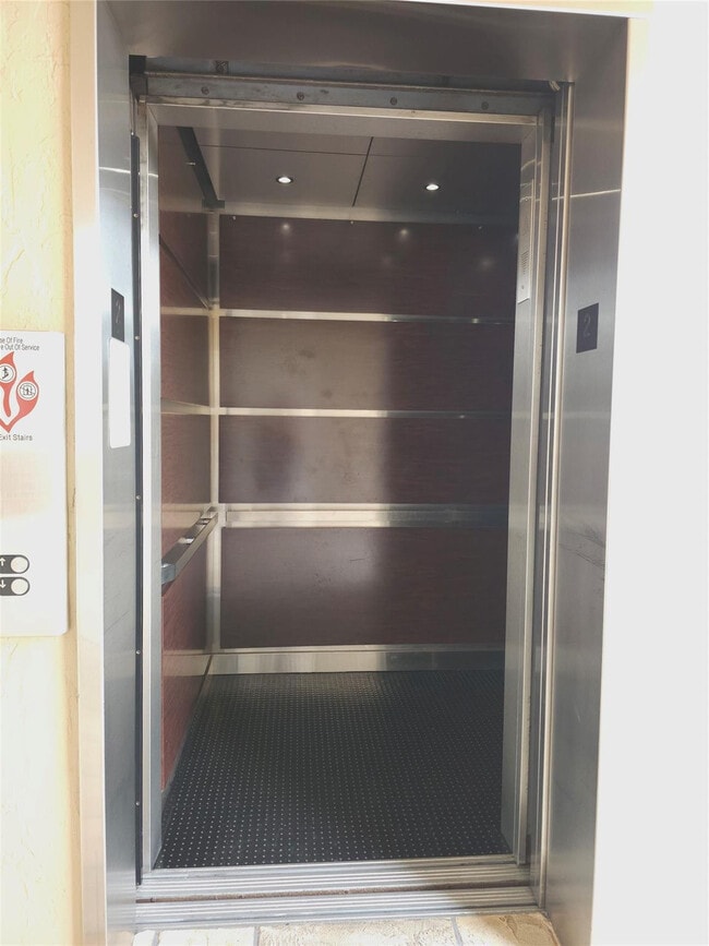 Building Photo - 7843 Granville Dr