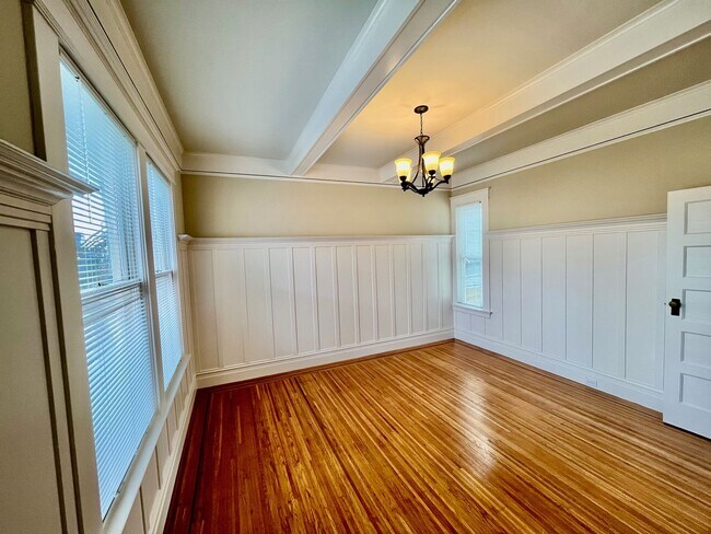 Building Photo - PM0314