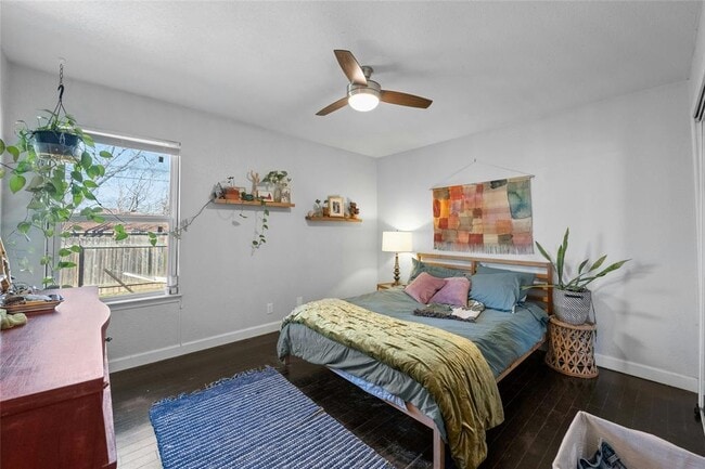 Building Photo - 5900 Harwill Cir