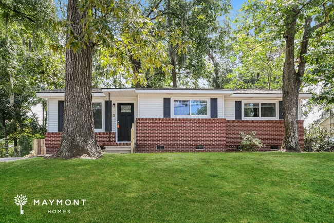 Building Photo - 4117 Oakridge Dr