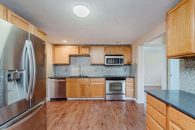 Building Photo - 5951 Staffordshire Cir
