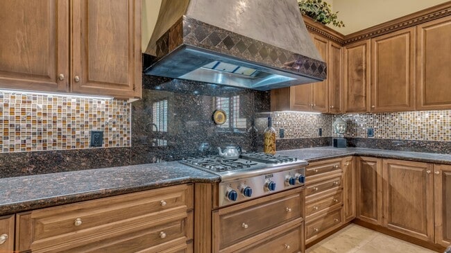 Building Photo - 46710 Bradshaw Trail