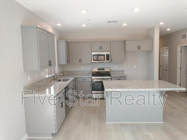 Building Photo - 5668 Cobbler Ln