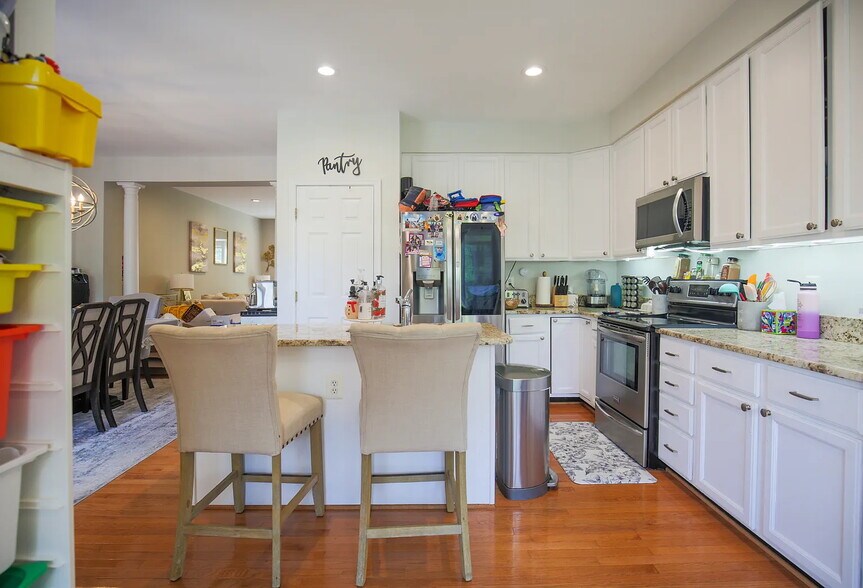 Building Photo - 14331 Stonewater Ct
