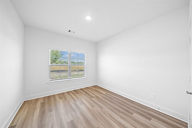 Building Photo - 21315 Mountain Haya Trl