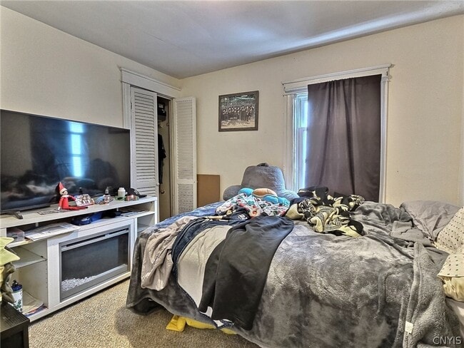 Building Photo - 213 Foster Ave