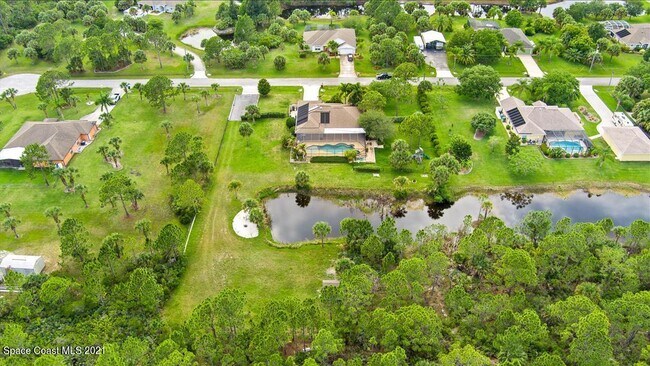 Building Photo - 5867 Treasure Ln
