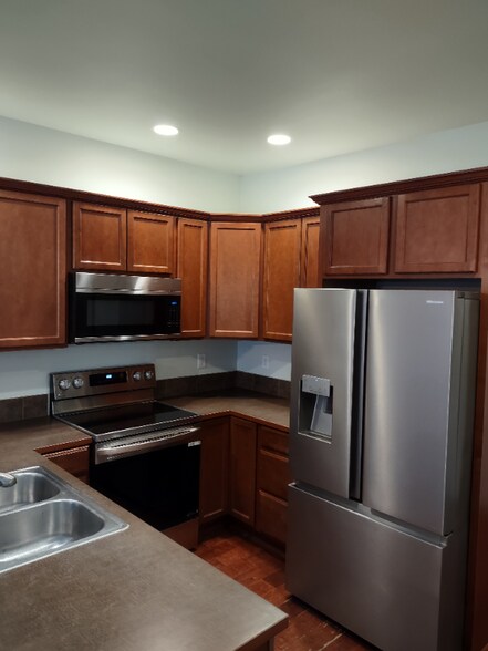 Building Photo - 25818 Arklow Pl NE