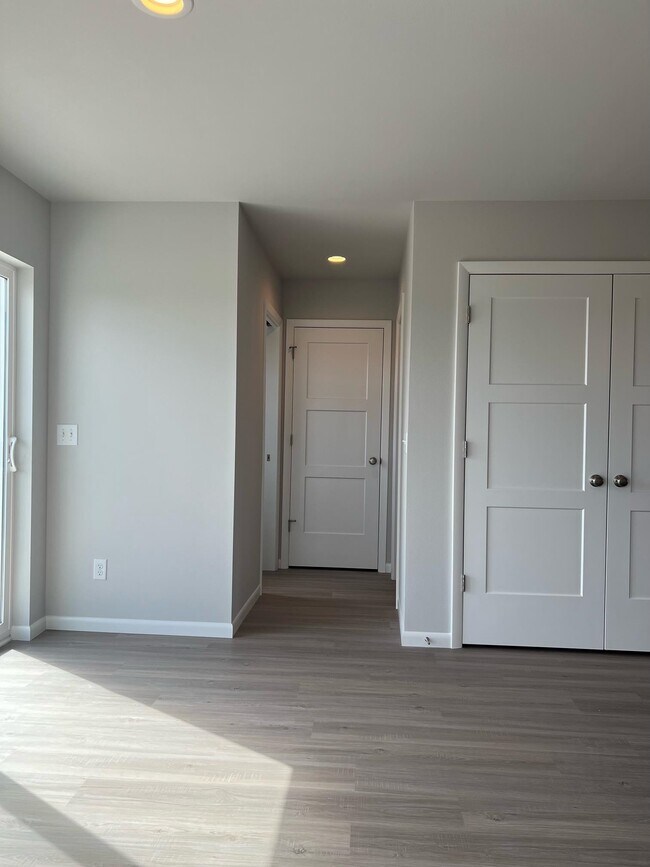 Building Photo - 2407 Wildcat Dr