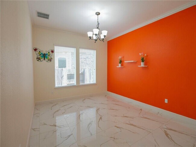 Building Photo - 305 Navigator Dr