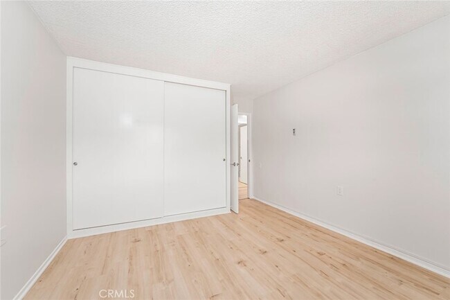 Building Photo - 2293 Via Puerta