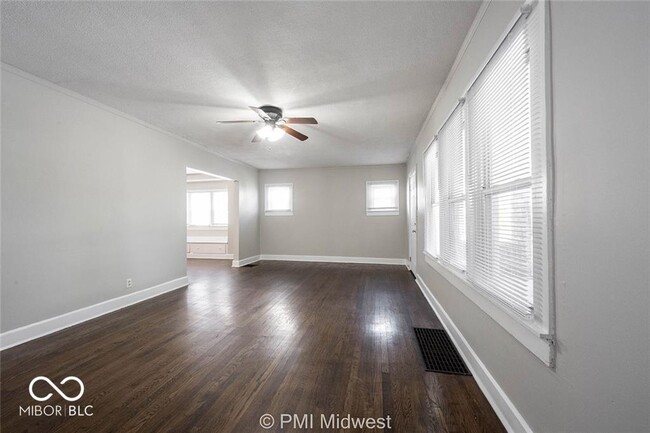 Building Photo - 1529 E Ohio St