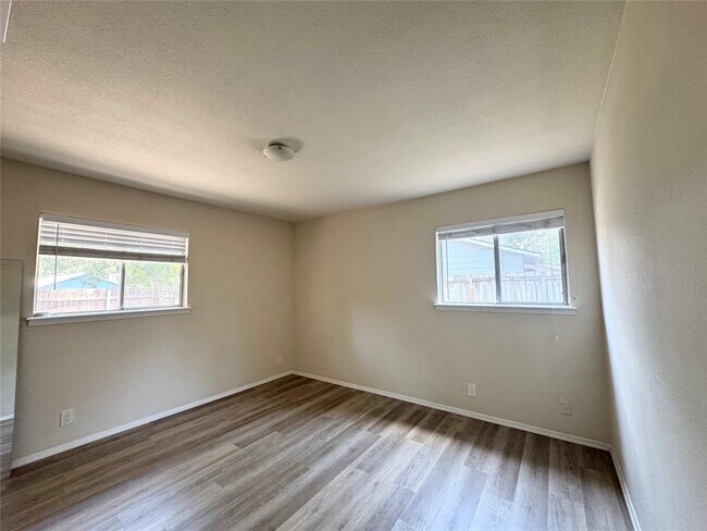 Building Photo - 7101 Twisted Oaks Dr