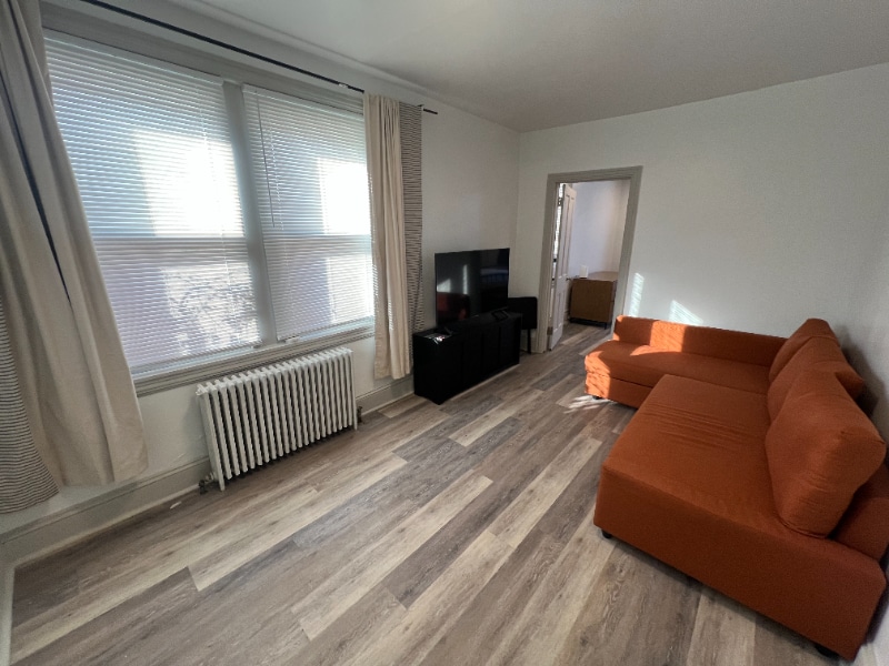 Building Photo - 513 E Montgomery Ave