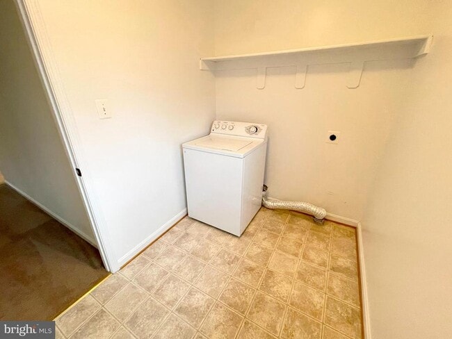 Building Photo - 44994 Serenity Farm Ln