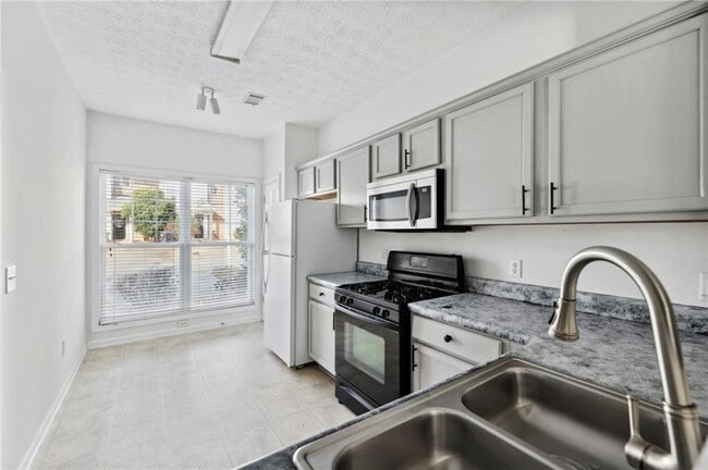 Building Photo - 179 Pearl Chambers Dr